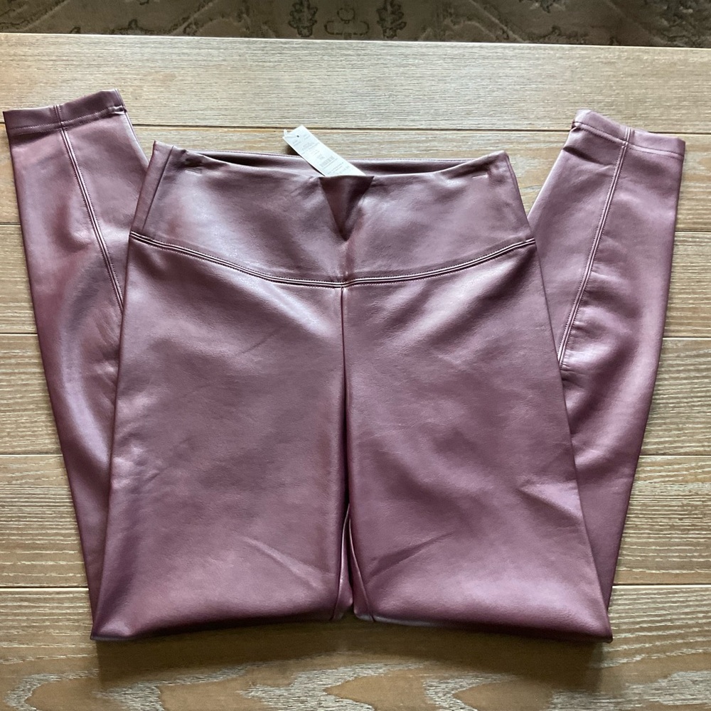 New 79.00 White House Black Market Cabernet Vegan Leather Runway Leggings size L